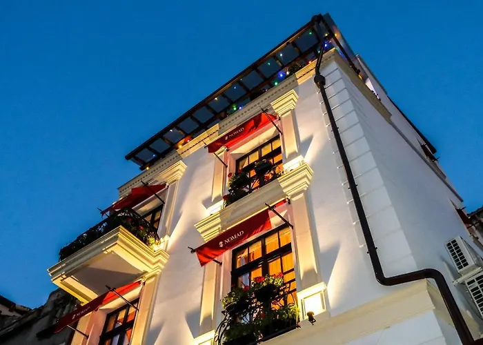 Nomad Studios, Kapana 3*