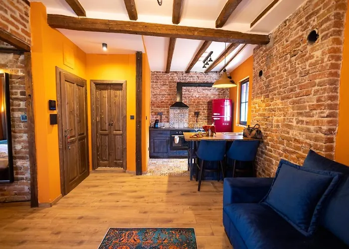 Nomad Studios, Kapana