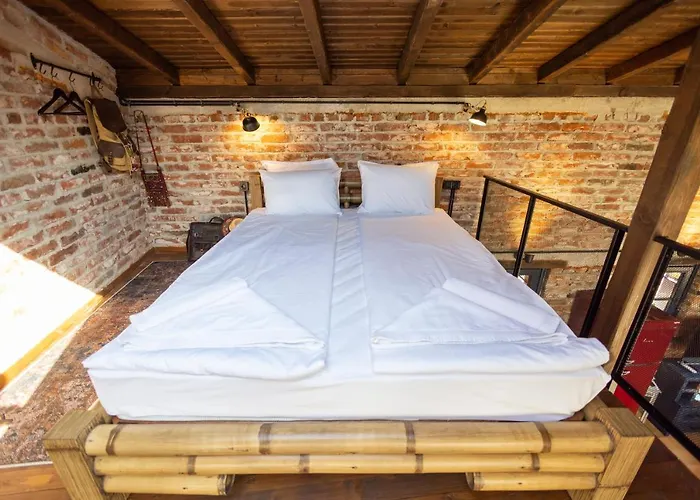 Gæstehus Nomad Studios, Kapana 3*